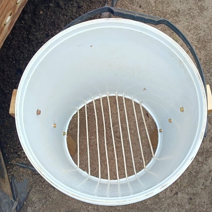 micro-flow continuous flow through CFT worm bin